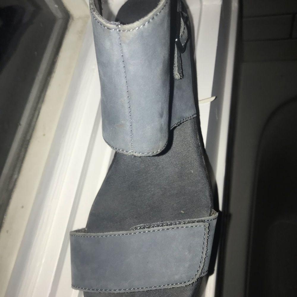Wedge sandals - Picture 2 of 3